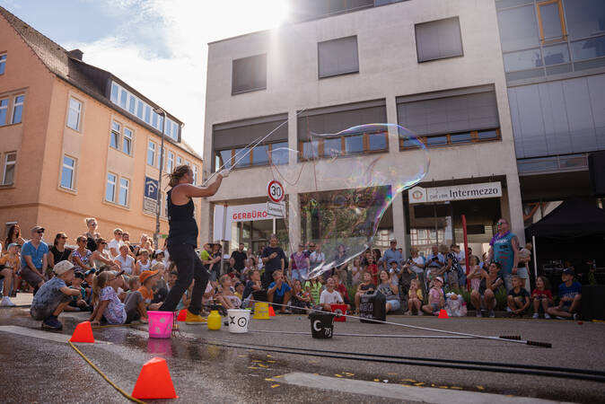  Seifenblasenkünstler am Gaildorfer Samstag 2025