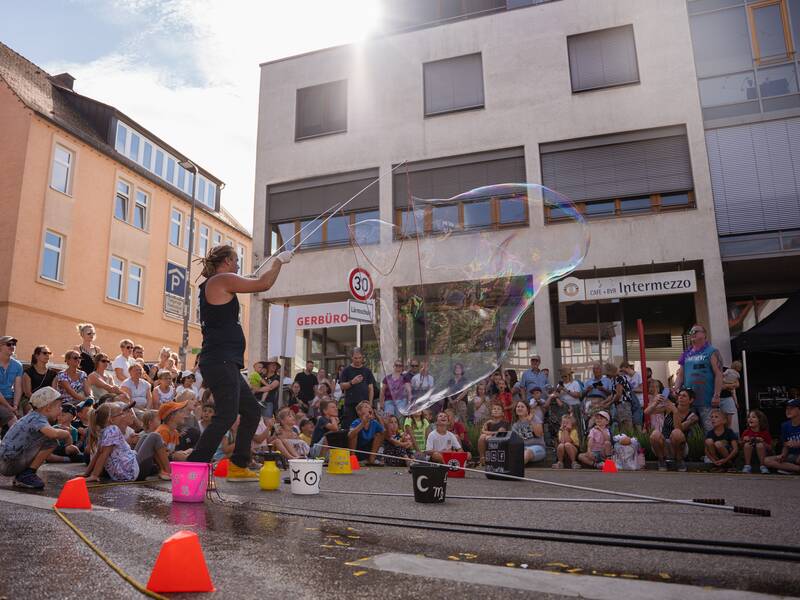  Seifenblasenkünstler am Gaildorfer Samstag 2025
